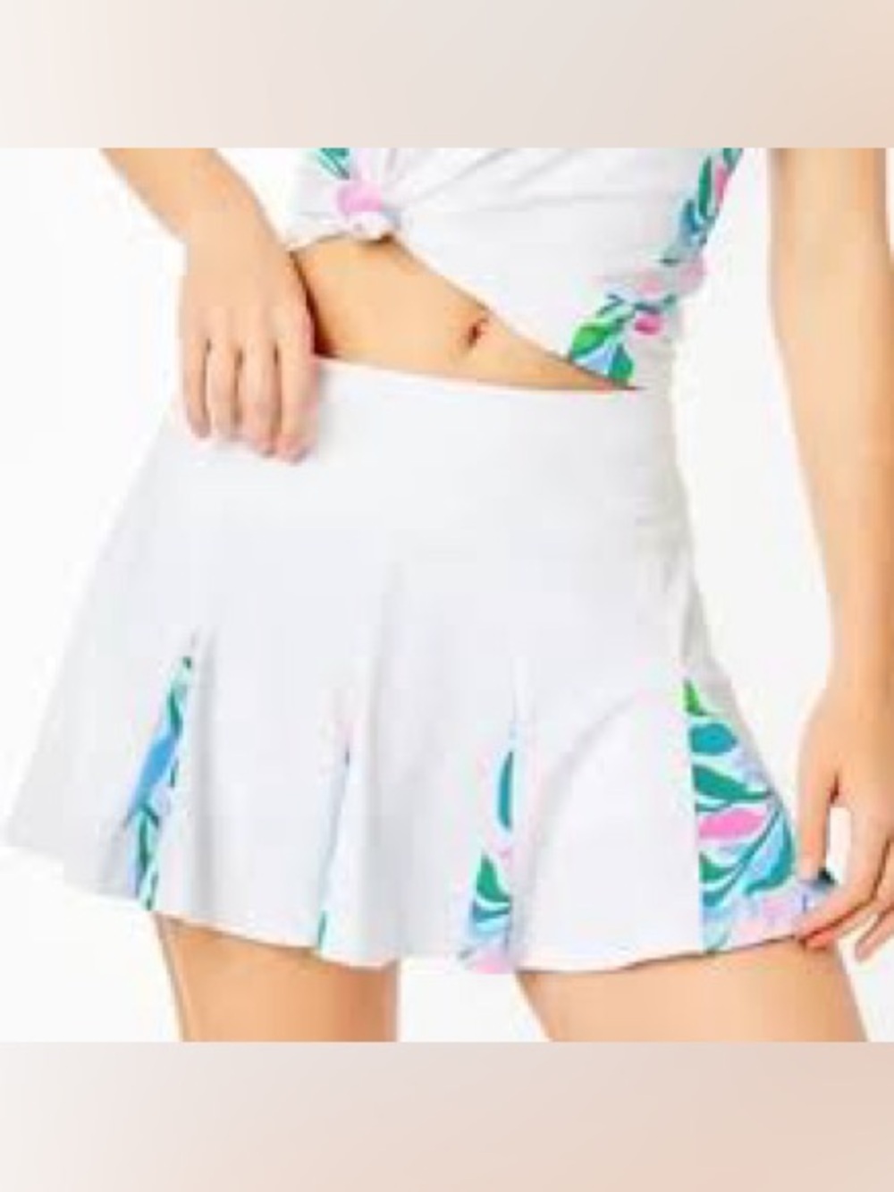 Lilly Pulitzer white “Holding Court “ print Cassada tennis skirt